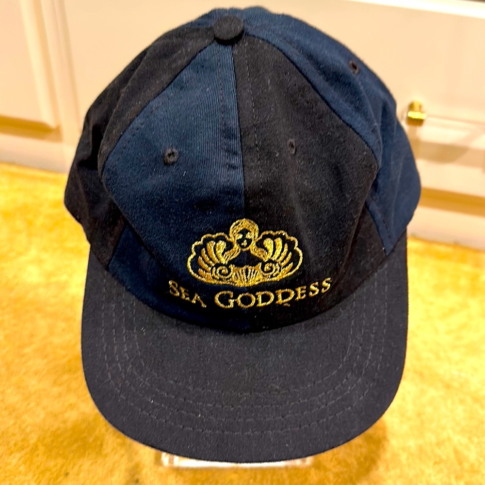 UNISEX CUNARD SEA GODDESS ADJUSTABLE BASEBALL CAP IN BLUE & BLACK WITH GOLD LOGO